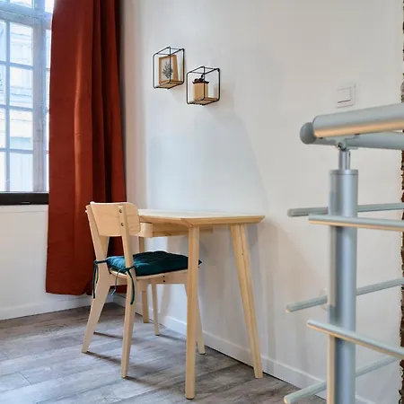 T3 Cosy Avec Terrasse A *