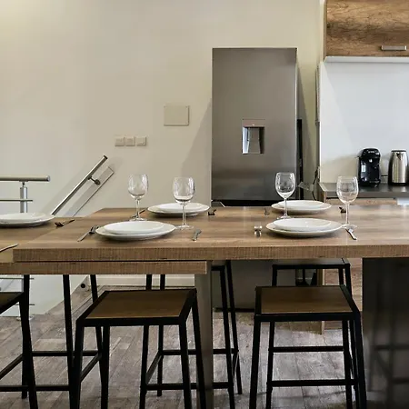 아파트 T3 Cosy Avec Terrasse A